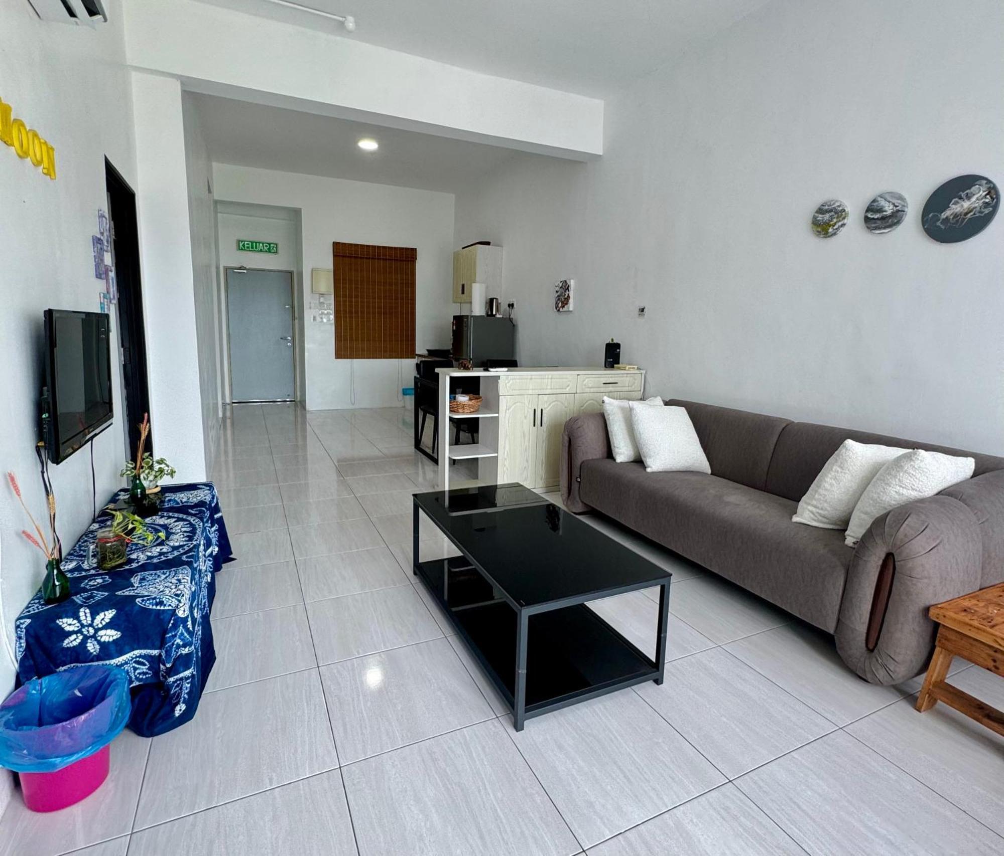 Full Moon Apartment Kuah Buitenkant foto